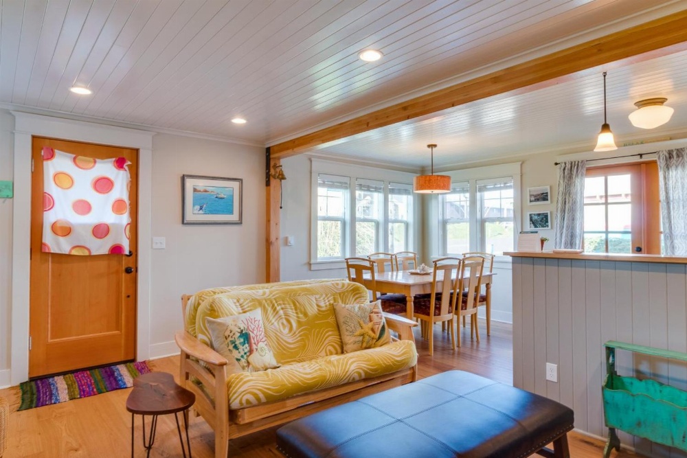 Rockaway Beach Bungalow