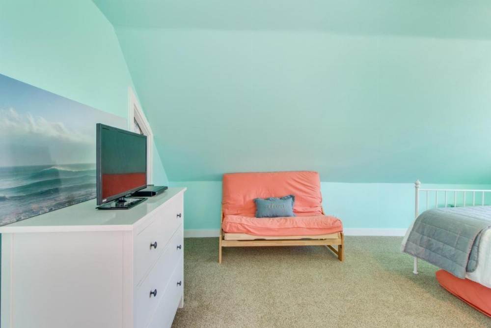 Rockaway Beach Bungalow